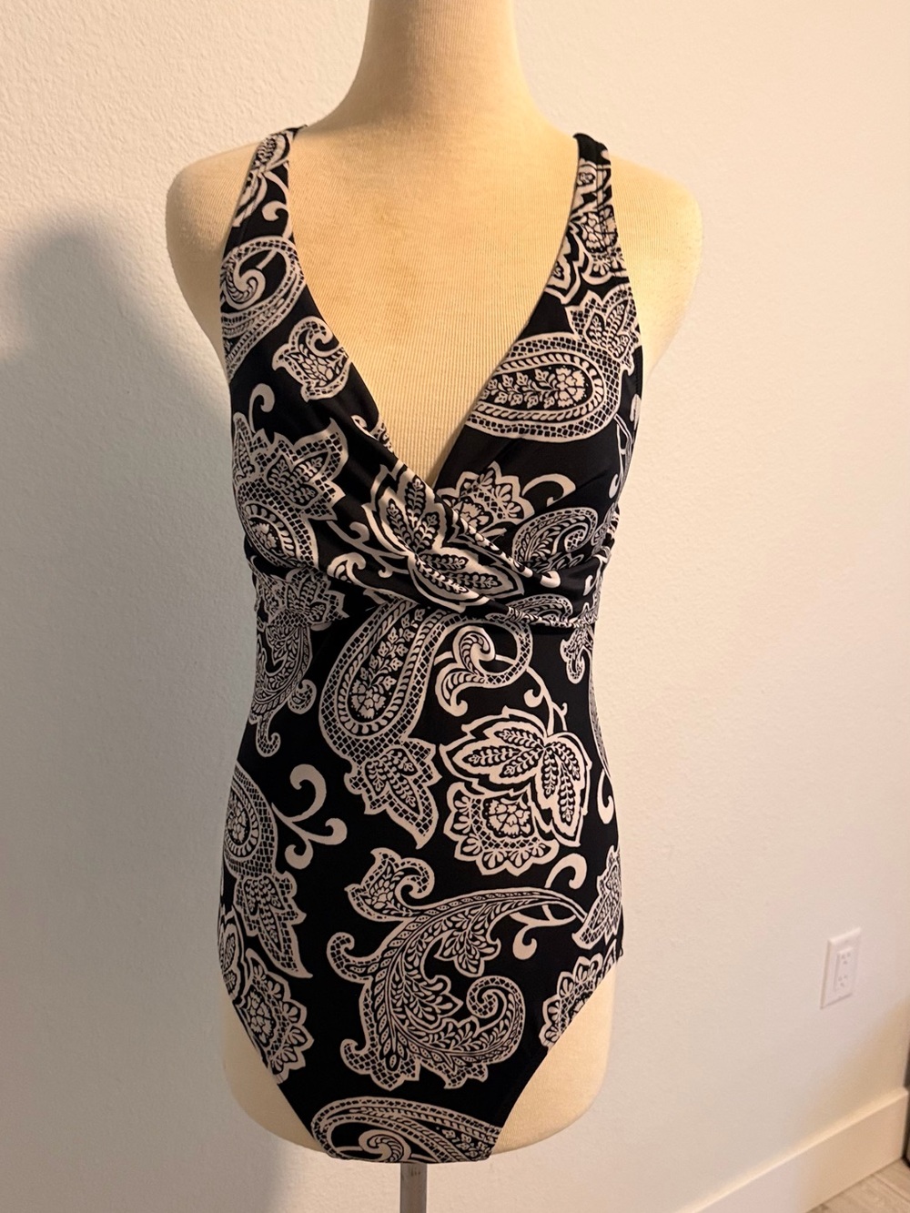 Speedo Black and White Paisley One-Piece Swimwear size US10
